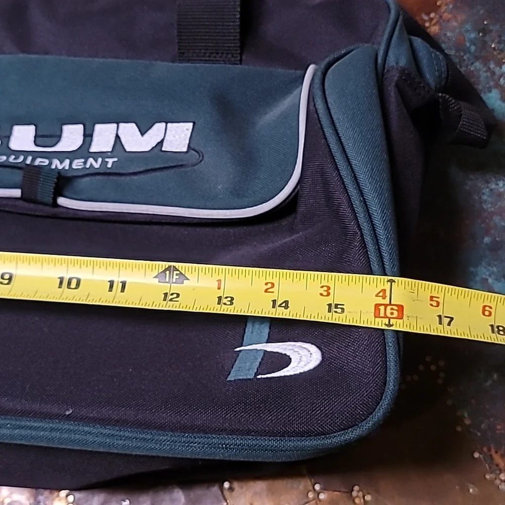 Vintage. Like-new BUM EQUIPMENT. Shoulder Bag.